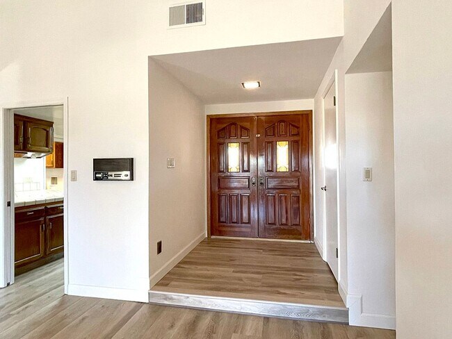 Photo - 5808 Dorset Dr