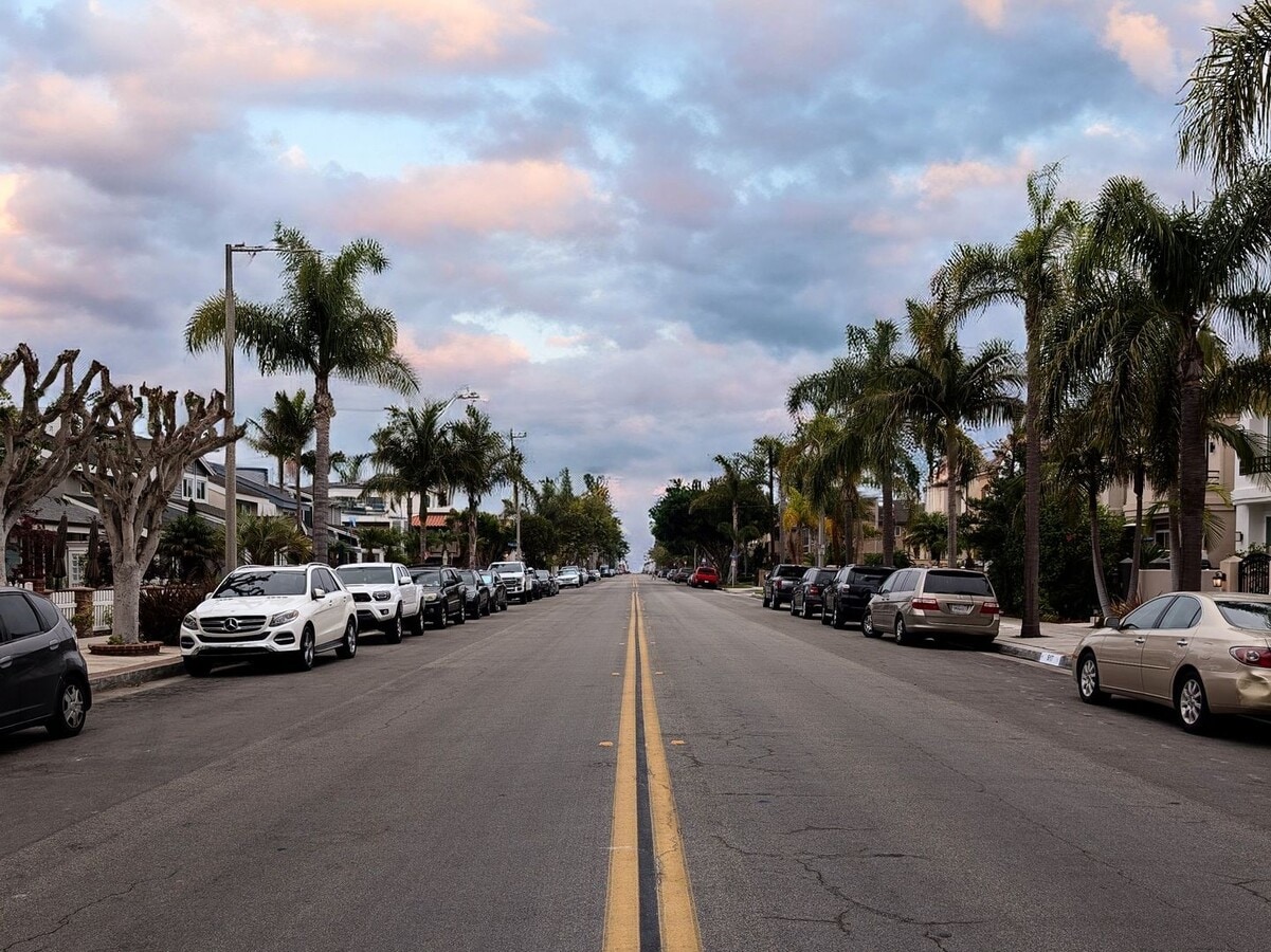 Photo - 522 20th St Unit Room 2