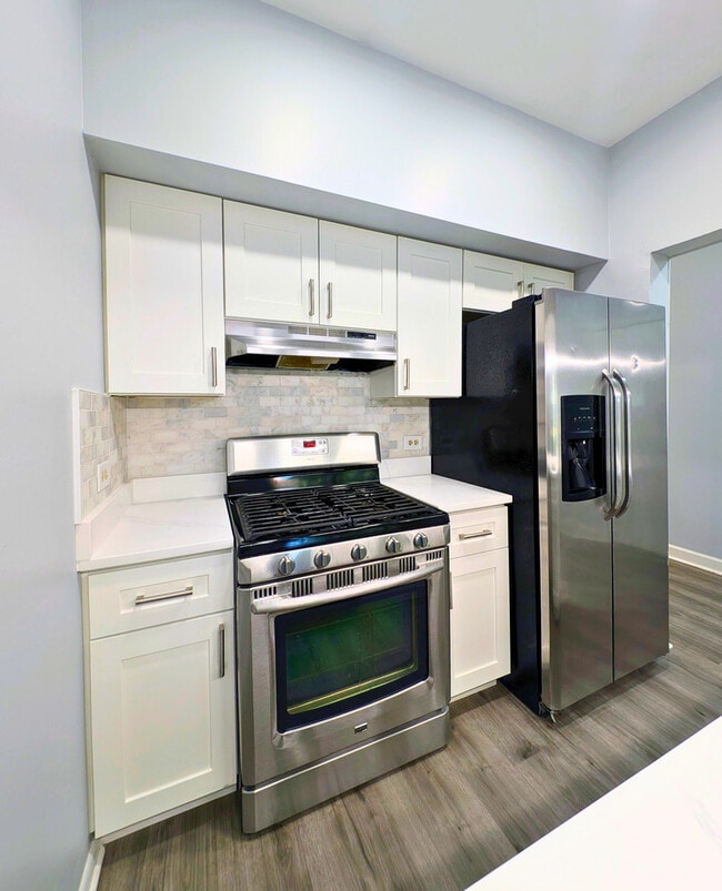 Photo - 1122 Regency Dr