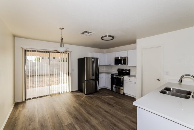 Photo - 11841 W Wethersfield Rd