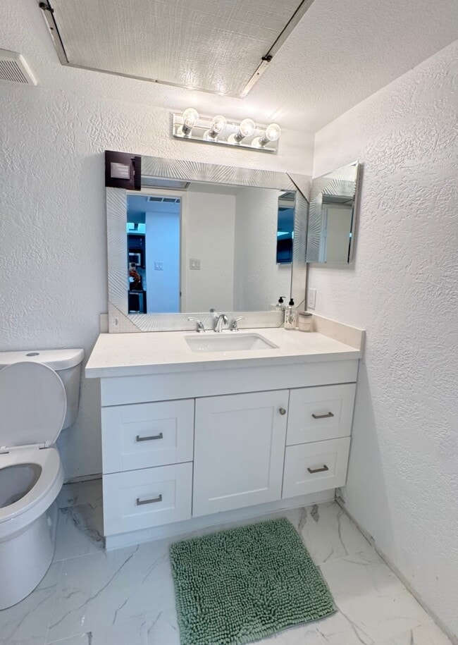 14777 Wunderlich Dr Unidad 1108