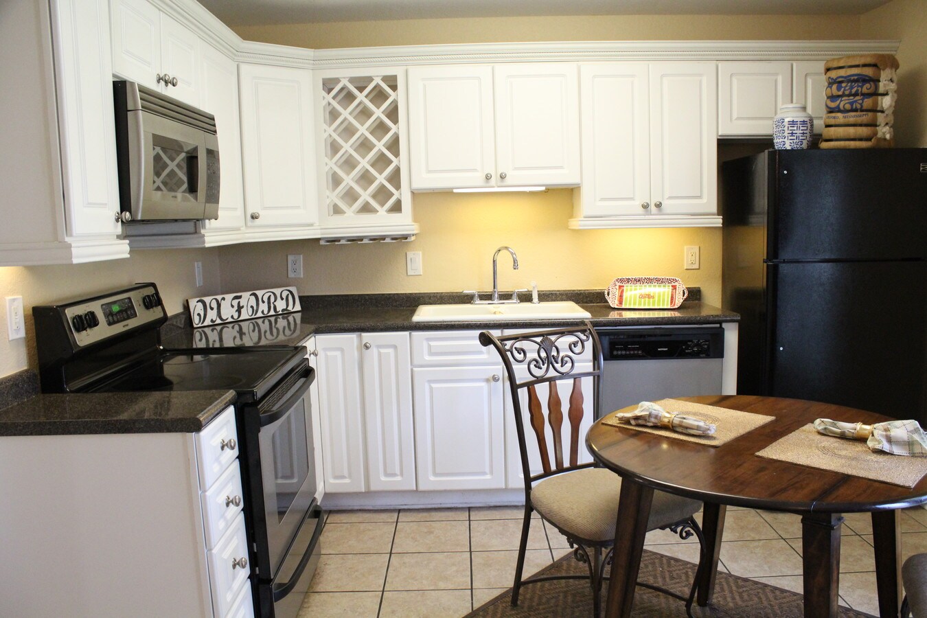 Photo - Oxford Square