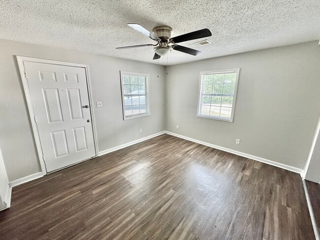 Photo - 1407 Ferguson Rd