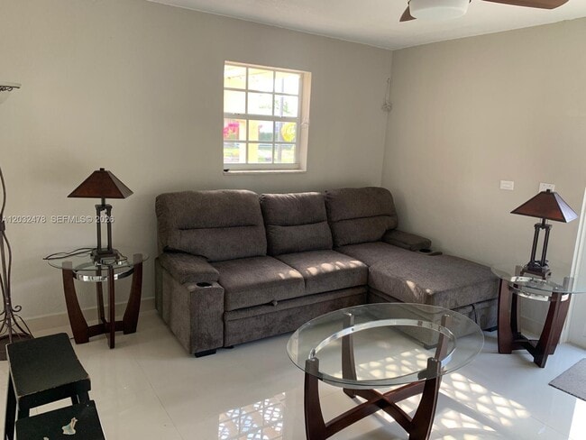 Photo - 1630 N 68th Ave
