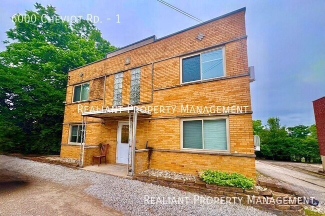 Building Photo - 6000 Cheviot Rd Unit 1 Rental