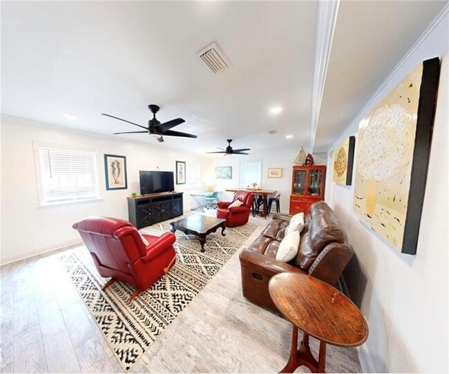 Photo - 318 Sand Castle Ln