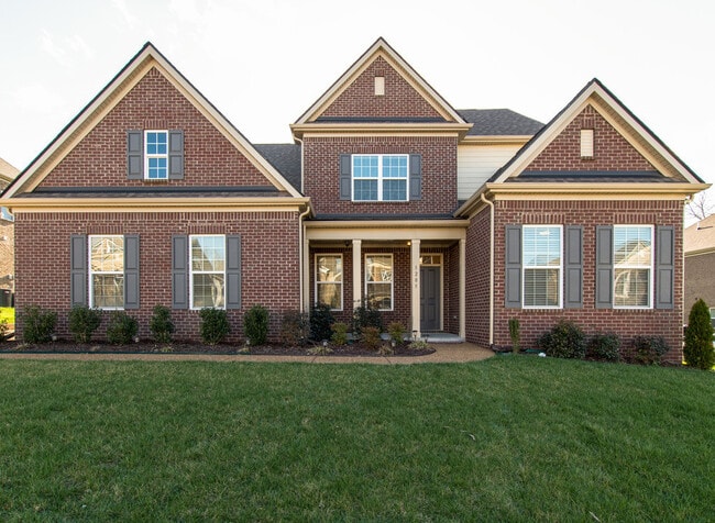 Building Photo - East-Facing 4BR/3.5 BA Brentwood Home Ready for You to Call Home!!!