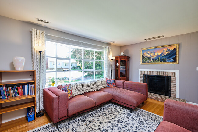 Photo - 11714 College View Dr House