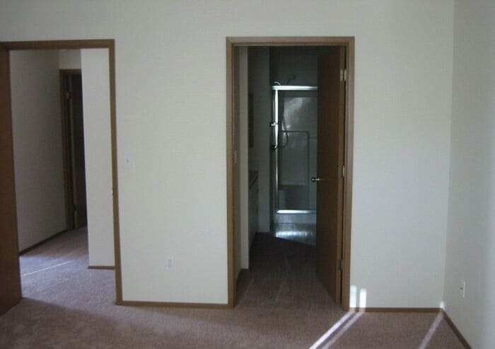 Photo - Well-Maintained 2 bed, 2 bath unit in 4-Pl...
