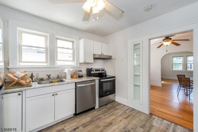 Photo - 49 Fairchild Ave