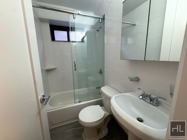 Photo - East 89 Street Unit 6P