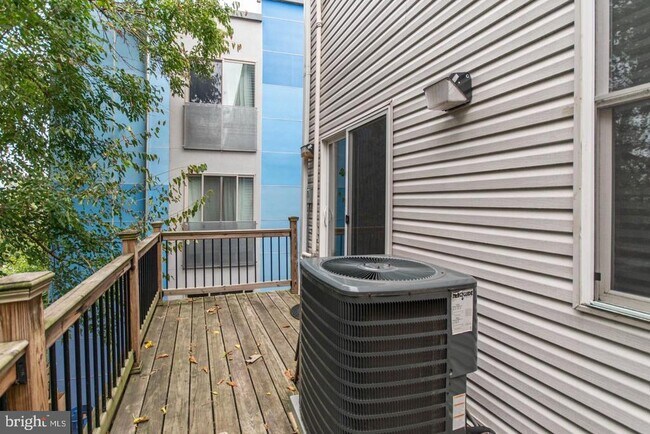 1222 N 7th St Unit BLDG F UNIT 2