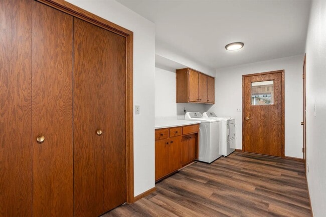 Photo - 1303 Haen Dr