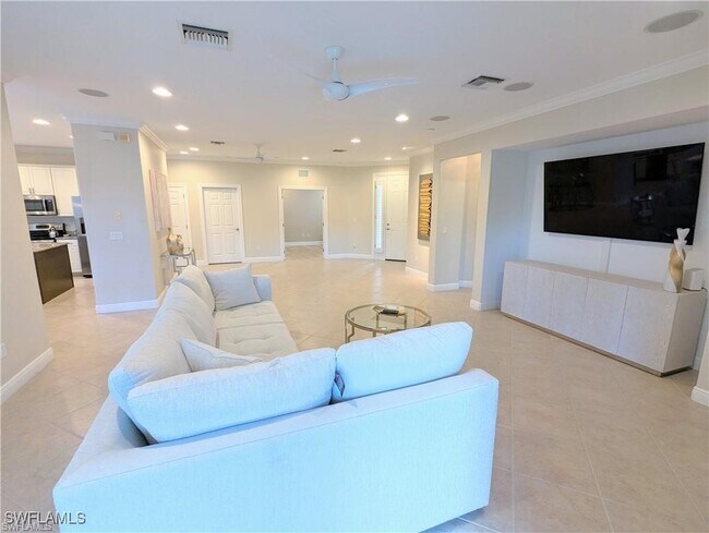 12839 Carrington Cir Unit 8-102