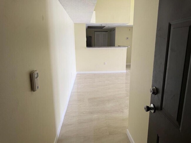 Photo - 5061 Wiles Rd Unit 202