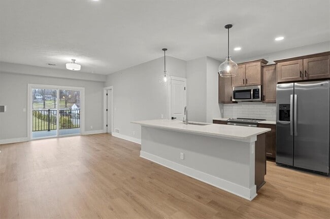 1155 Marina Pkwy