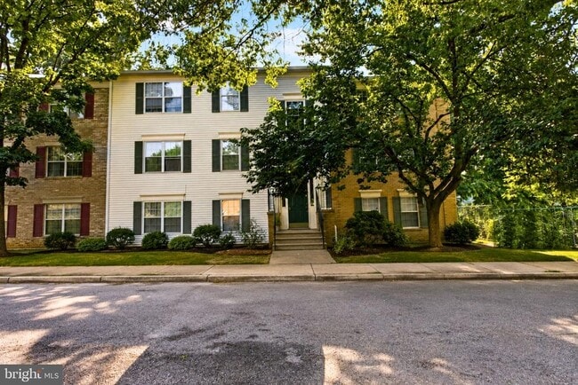 7742 New Providence Dr Unit 108