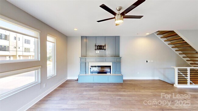 Photo - 208 Walnut Ave Unit B