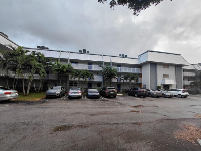 Photo - 2980 Riverside Dr Unit 125-3