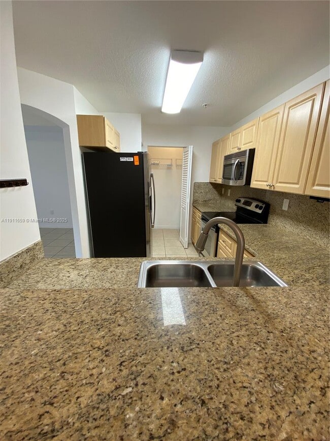 Photo - 919 SW 143rd Terrace House