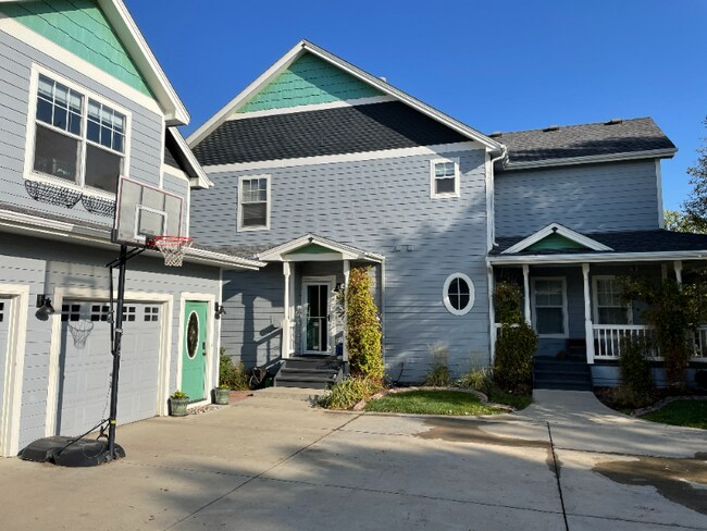 Photo - 1178 St John St