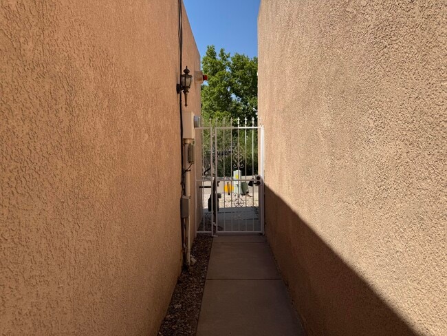 Photo - 9704 Lagrima De Oro Rd NE