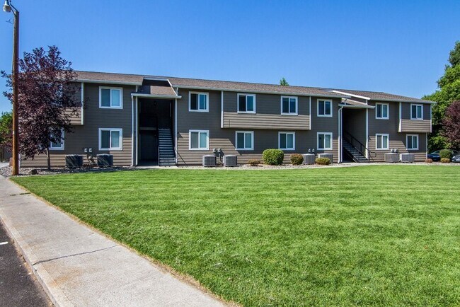 Photo - 331 Boardman Ave NW