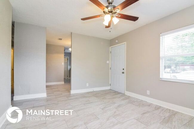 Photo - 4805 S 88th St