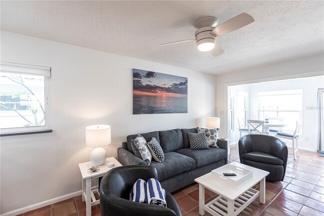 Photo - 6020 Midnight Pass Rd