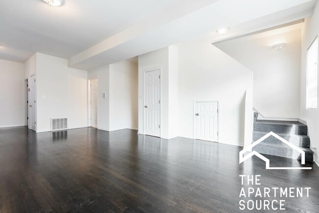 Photo - 2438 N Ashland Ave Unit 2F