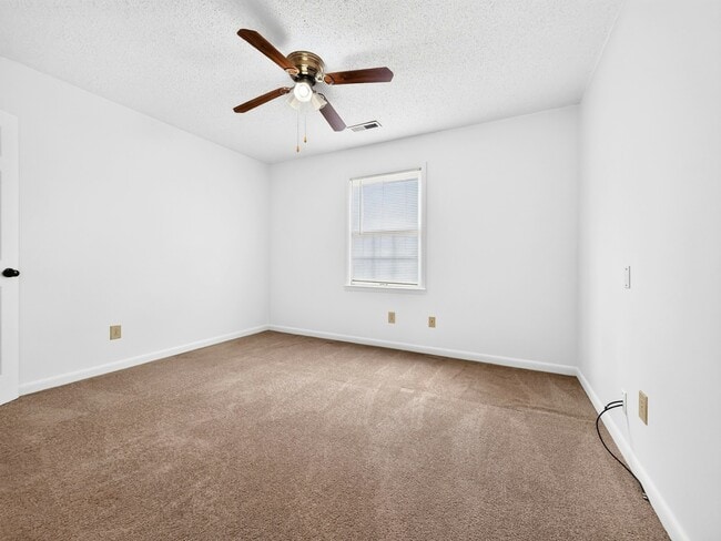 Photo - 6209 Friar Tuck Dr NW Unit A