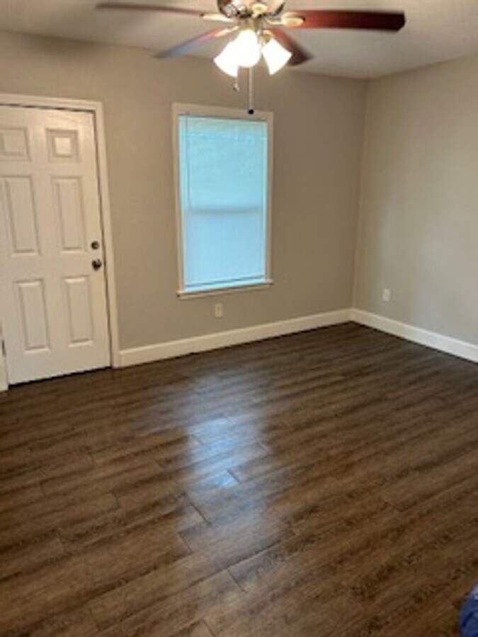 Photo - 8810 Lanewood Dr