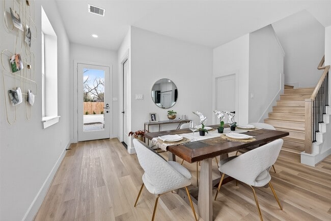 Photo - 975 Highland Lgt Ln