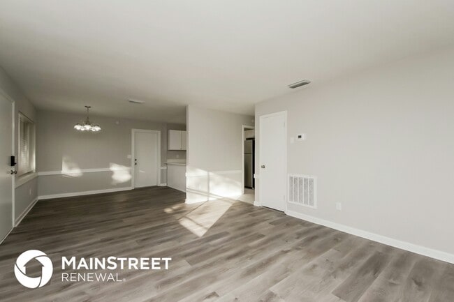 Photo - 240 16th St NE