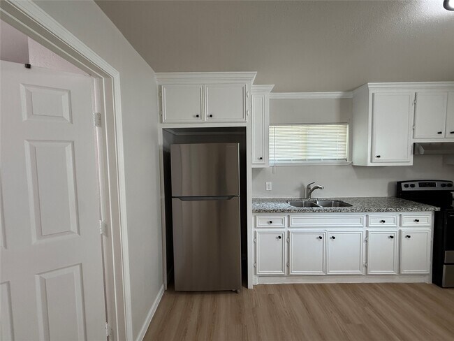 Building Photo - 7427 Avenue I Unit C Rental