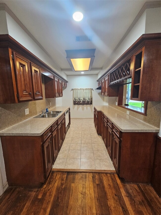 Photo - 10230 Pillot St