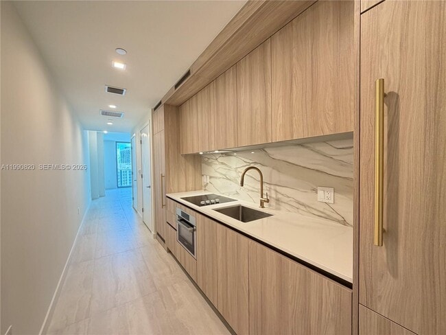 Photo - 77 SE 5th St Unidad 2604