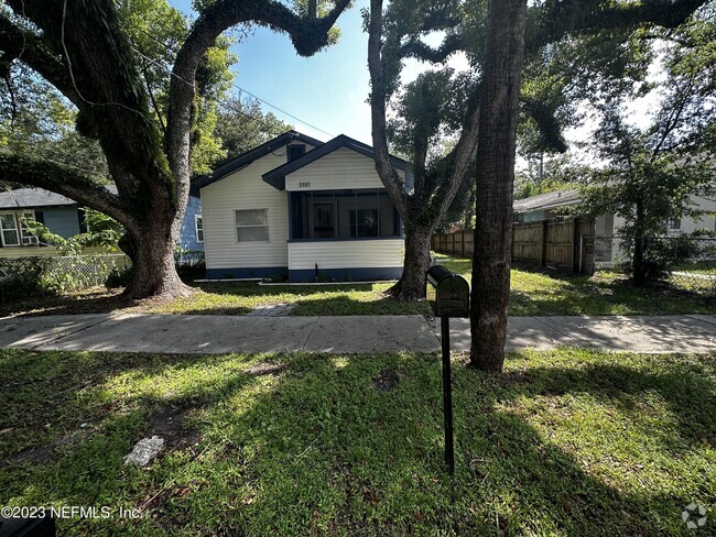 Building Photo - 2107 Egner St Rental