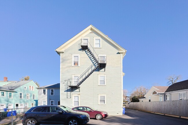 Photo - 327 High St Unit 2R