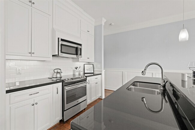 Photo - 2802 Morrison St Unit 206