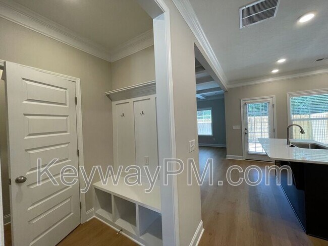 Photo - 3089 Venetian Dr