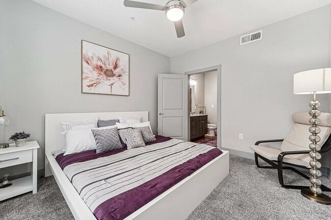 Photo - 8965 N Broadway Unidad 214E