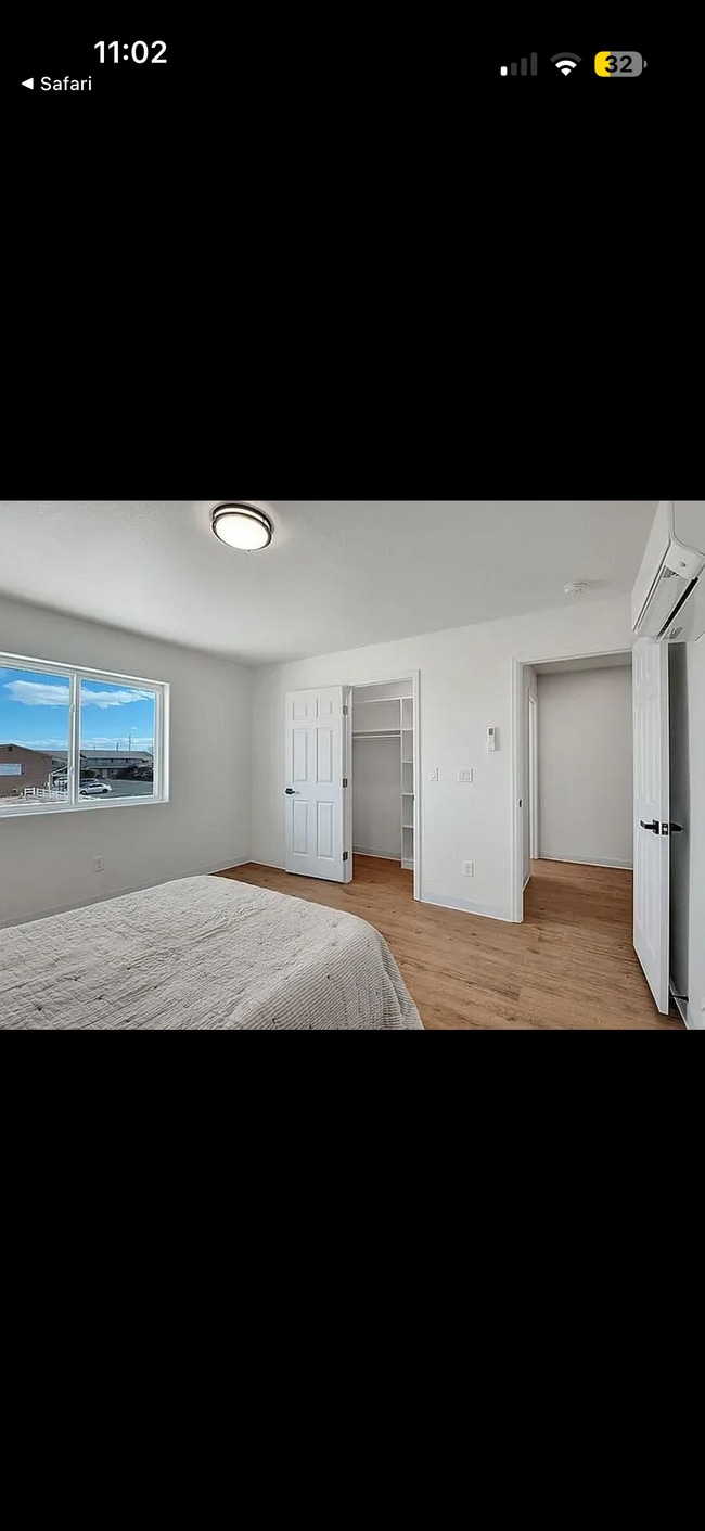 Photo - 701 E Clarion Dr