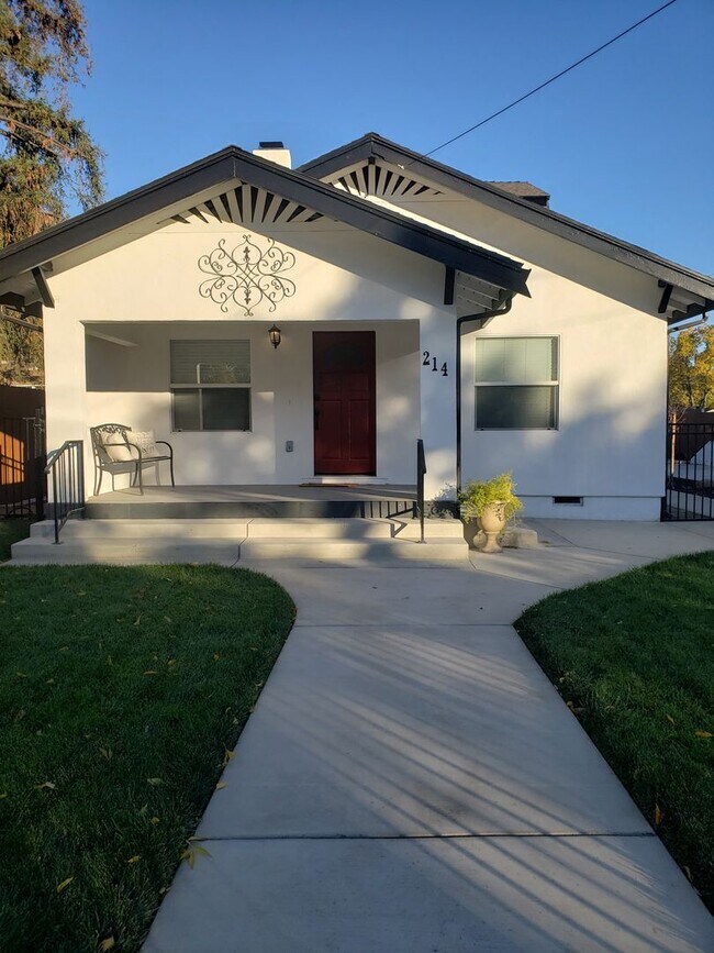 Old World Charm in desired La Loma Neighbo... House House Rental in