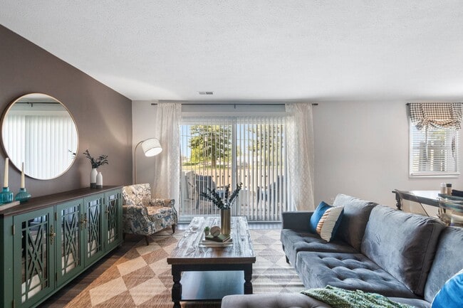 Photo - Lake Castleton Apartments