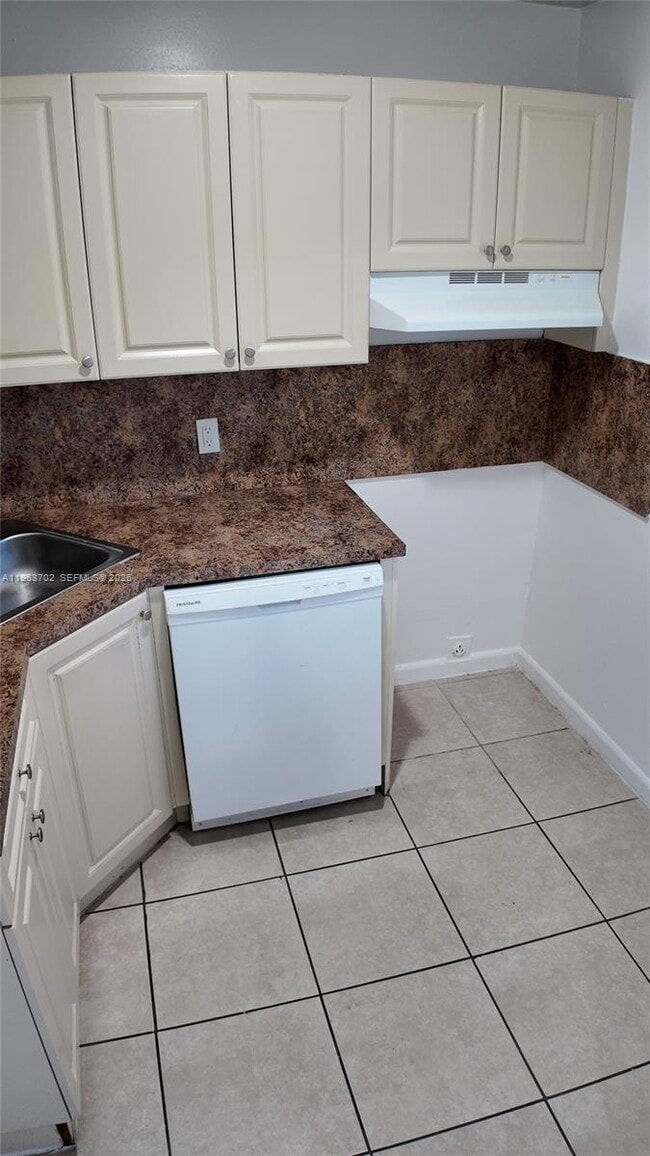 Photo - 10900 SW 196th St Unit 307