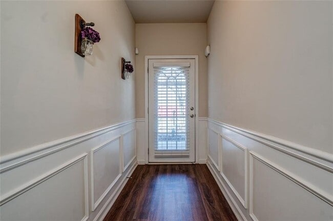 Photo - 208 Hidden Creek Pt