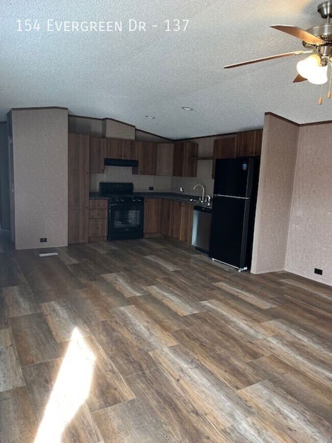 Photo - 154 Evergreen Dr