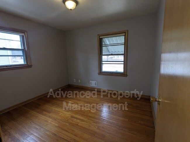 Photo - 6215 W Keefe Ave Pkwy