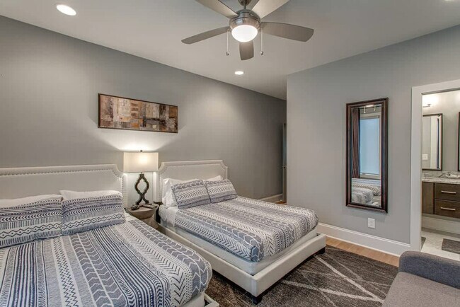 Photo - 1120 Argyle Ave Unit ID1051694P